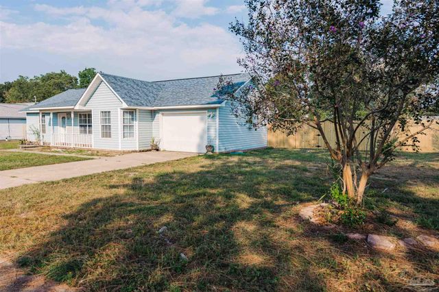 2732 Country Breeze Blvd, Navarre, FL 32566