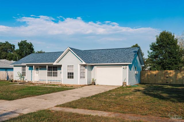 2732 Country Breeze Blvd, Navarre, FL 32566