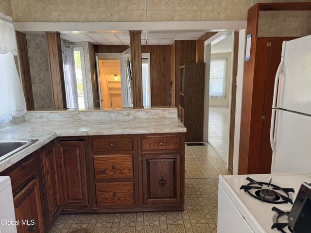 35 Cornell Street, Schenectady, NY 12304