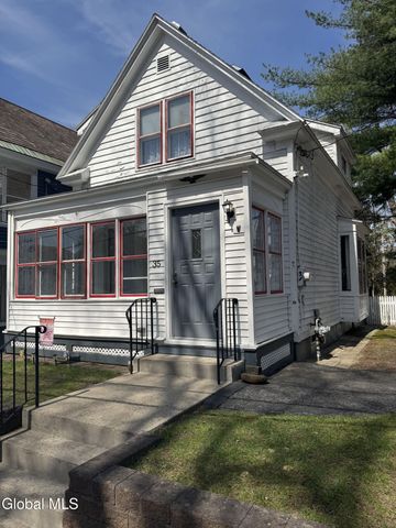 35 Cornell Street, Schenectady, NY 12304
