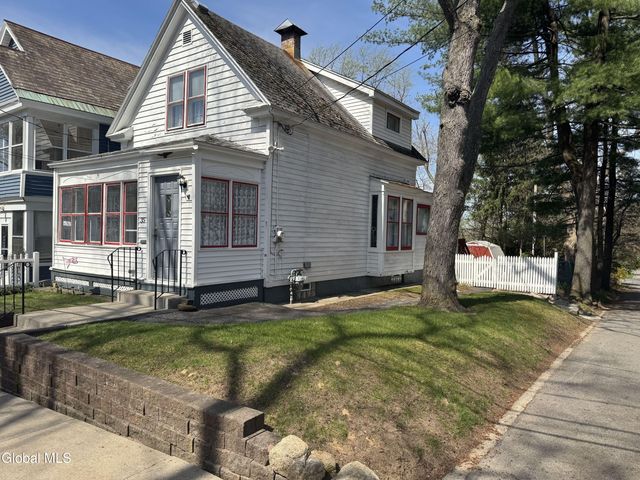 35 Cornell Street, Schenectady, NY 12304