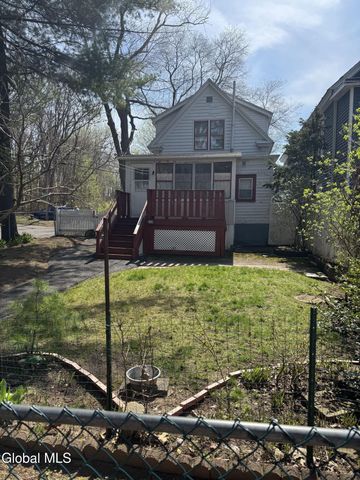 35 Cornell Street, Schenectady, NY 12304