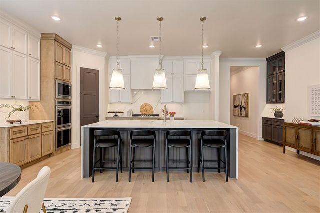 3400 Bourgogne Street, Edmond, OK 73034