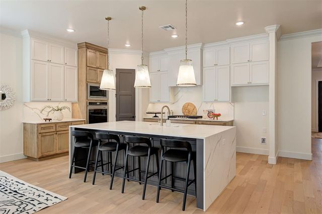 3400 Bourgogne Street, Edmond, OK 73034