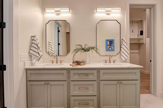 3400 Bourgogne Street, Edmond, OK 73034