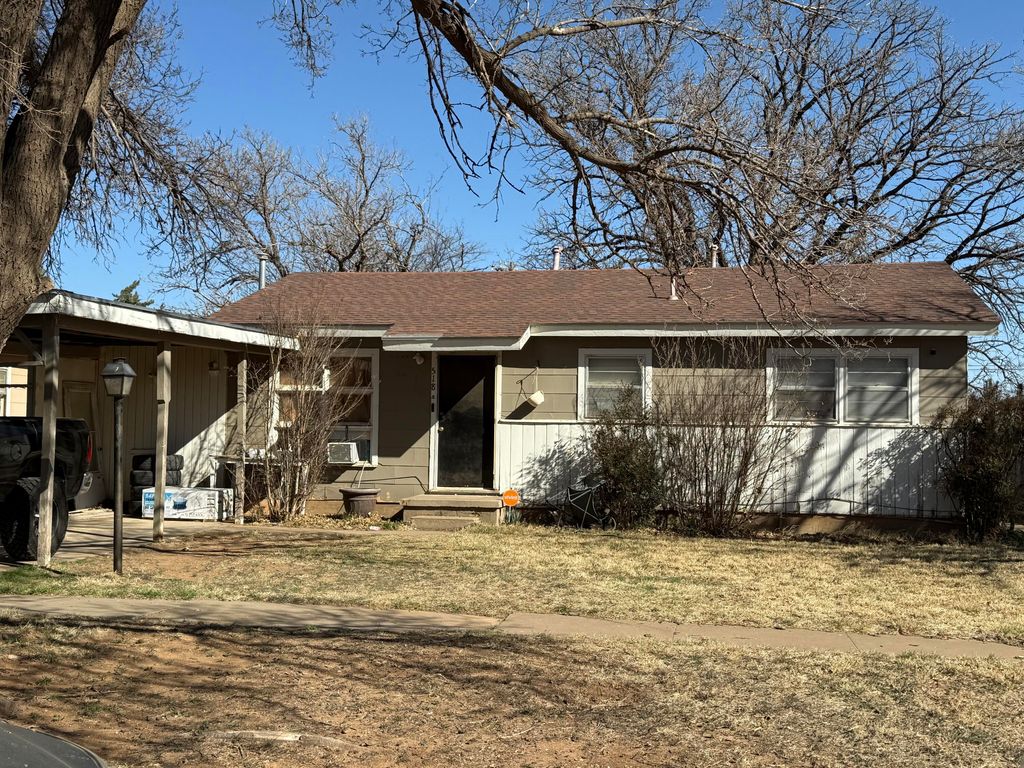 518 W 2nd Street, Hale Center, TX 79041