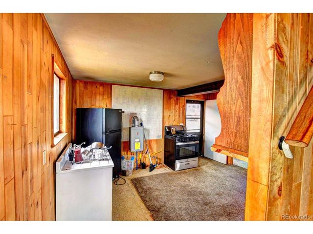 135 Eagle Rock Rd B11, Jefferson, CO 80456