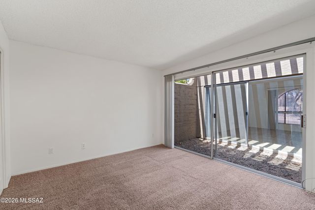 810 N Camino Santiago Unit 51, Tucson, AZ 85745
