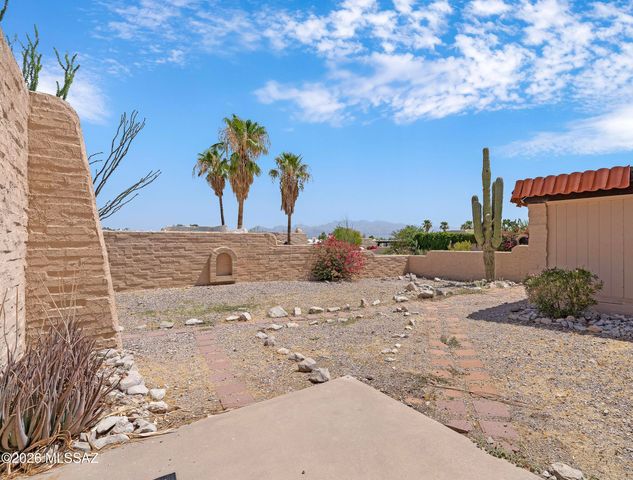 810 N Camino Santiago Unit 51, Tucson, AZ 85745