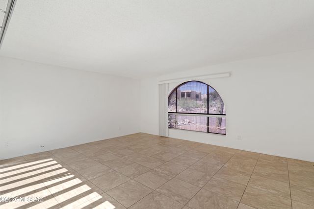 810 N Camino Santiago Unit 51, Tucson, AZ 85745