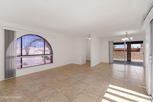 810 N Camino Santiago Unit 51, Tucson, AZ 85745