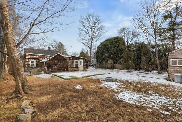 29 Richmond Avenue, Amityville, NY 11701