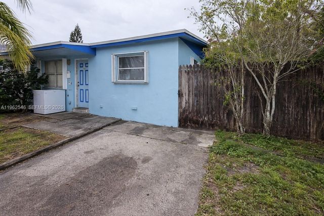 3522 NW 193rd St, Miami Gardens, FL 33056