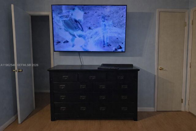 3522 NW 193rd St, Miami Gardens, FL 33056