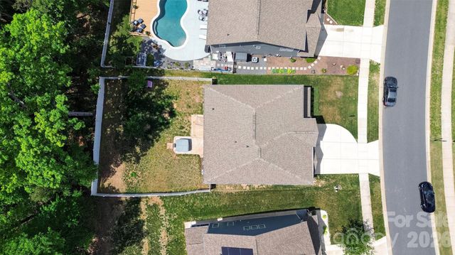 1212 Englewood Drive, Lake Wylie, SC 29710