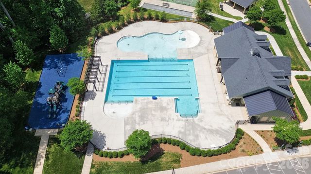 1212 Englewood Drive, Lake Wylie, SC 29710