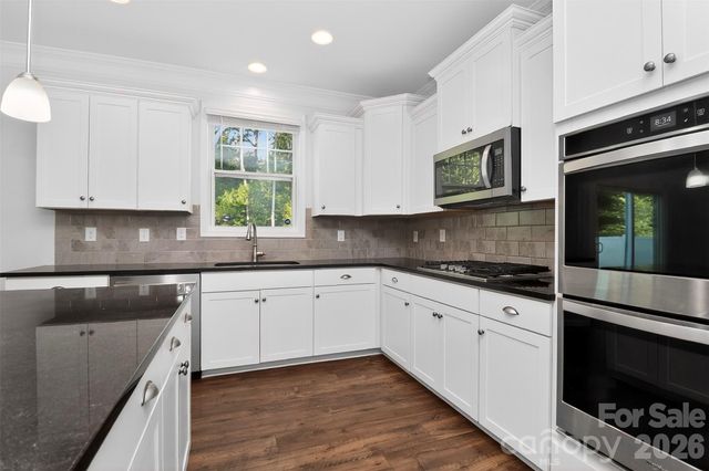1212 Englewood Drive, Lake Wylie, SC 29710