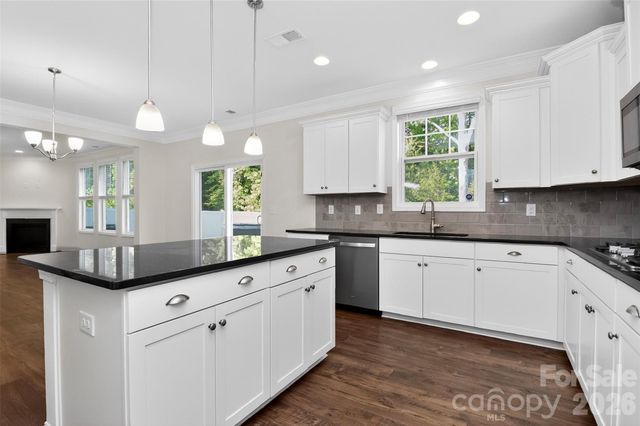 1212 Englewood Drive, Lake Wylie, SC 29710