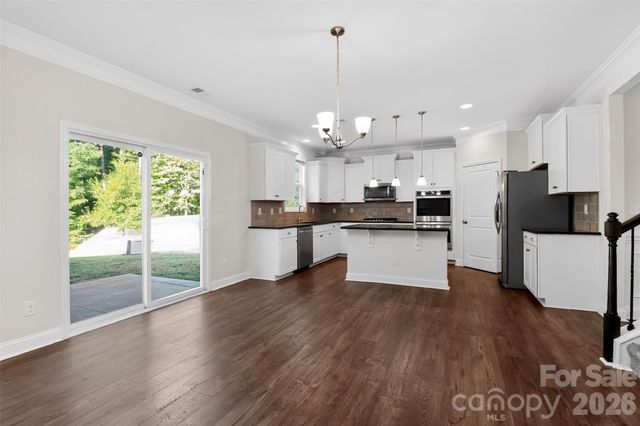 1212 Englewood Drive, Lake Wylie, SC 29710