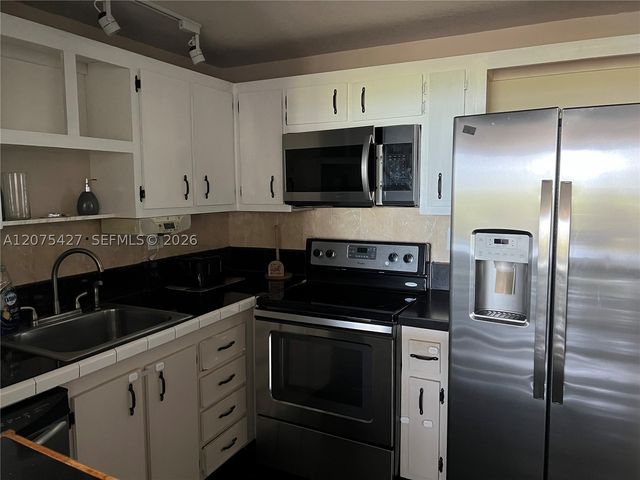 1465 NE 123rd St 515, North Miami, FL 33161