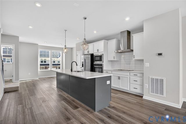 636 Mccormick Farm Dr, Glen Allen, VA 23060