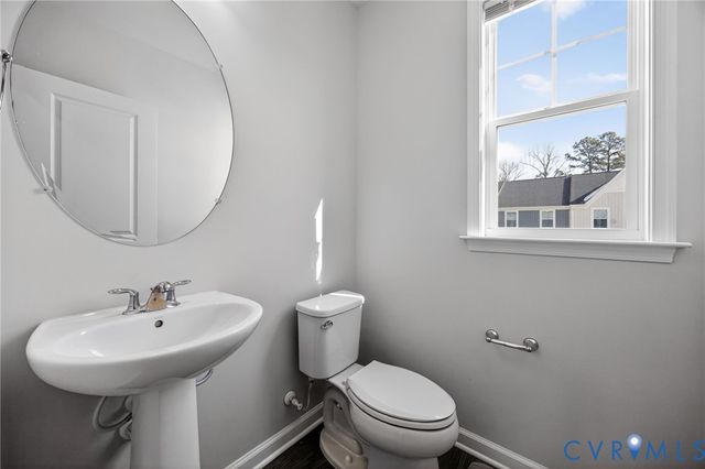 636 Mccormick Farm Dr, Glen Allen, VA 23060