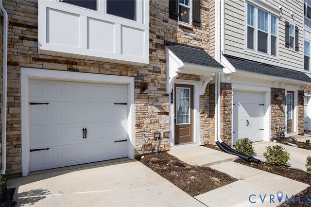 636 Mccormick Farm Dr, Glen Allen, VA 23060