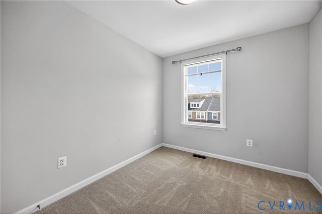 636 Mccormick Farm Dr, Glen Allen, VA 23060