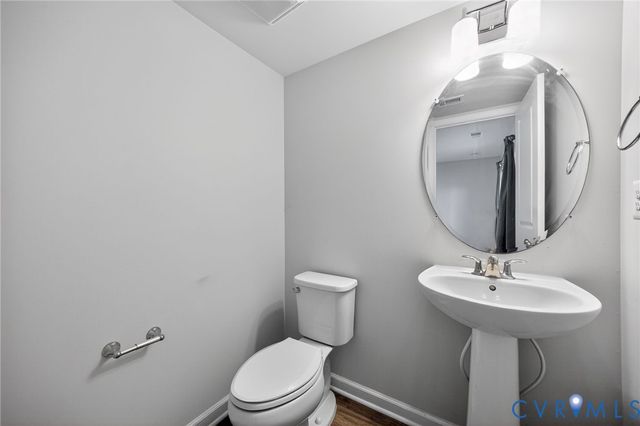 636 Mccormick Farm Dr, Glen Allen, VA 23060