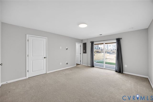 636 Mccormick Farm Dr, Glen Allen, VA 23060