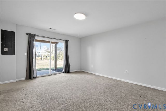 636 Mccormick Farm Dr, Glen Allen, VA 23060