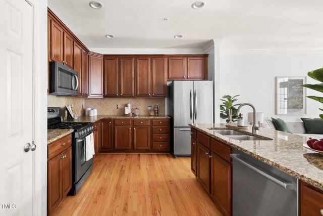 204 Towne Ridge Lane, Chapel Hill, NC 27516