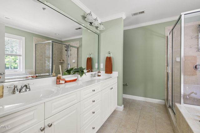 204 Towne Ridge Lane, Chapel Hill, NC 27516