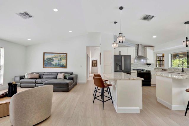 1915 Newhaven Avenue, Wellington, FL 33414