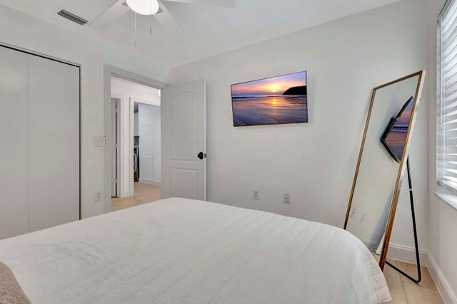 1915 Newhaven Avenue, Wellington, FL 33414