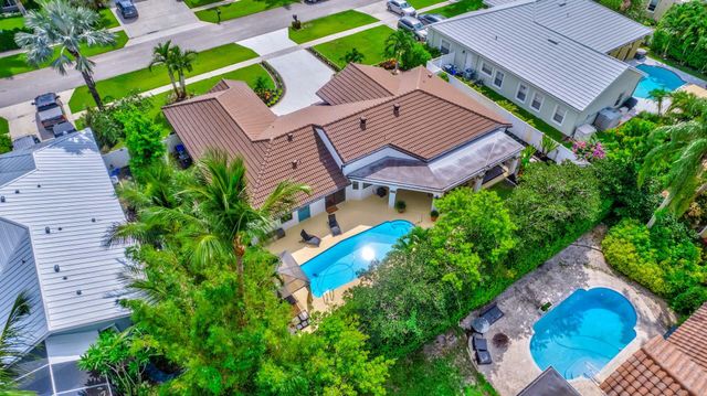 1915 Newhaven Avenue, Wellington, FL 33414