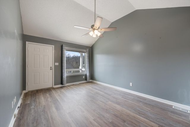 1007 Granny White Rd, Clarksville, TN 37040