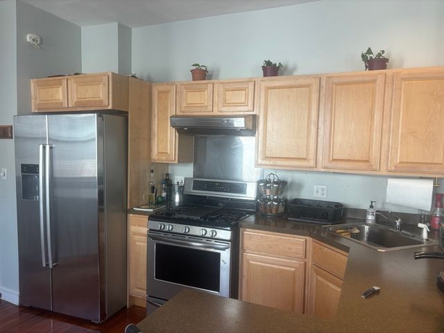 1872 Commonwealth Ave 15, Boston, MA 02135
