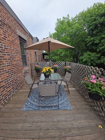 1872 Commonwealth Ave 15, Boston, MA 02135