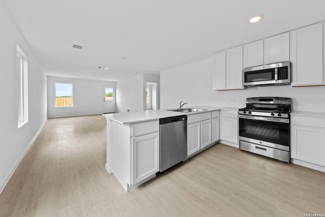 12819 KATHLEEN ST, St Hedwig, TX 78152