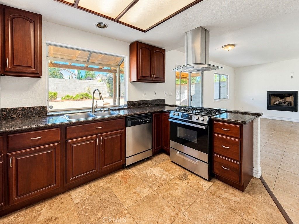 1520 Turquoise, Corona, CA 92882 — photo 5
