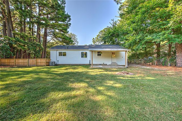 1170 N Maxwell Drive, Fayetteville, AR 72703