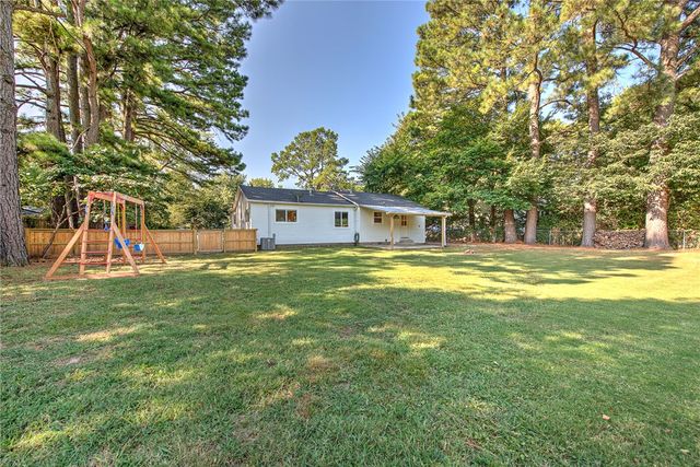 1170 N Maxwell Drive, Fayetteville, AR 72703