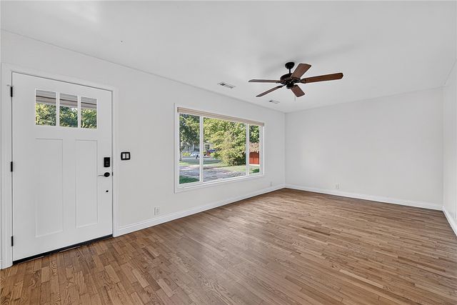 1170 N Maxwell Drive, Fayetteville, AR 72703