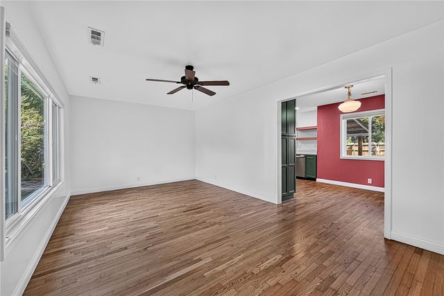 1170 N Maxwell Drive, Fayetteville, AR 72703