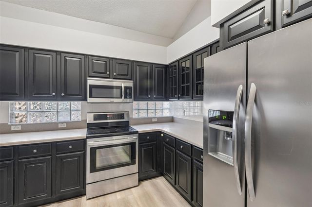586 KINGSMILL COURT, Oldsmar, FL 34677