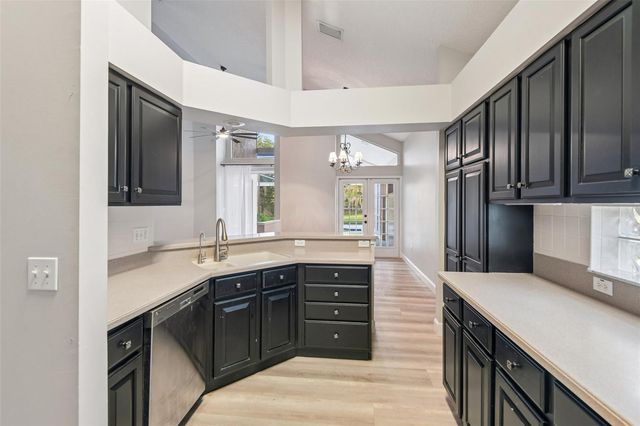 586 KINGSMILL COURT, Oldsmar, FL 34677