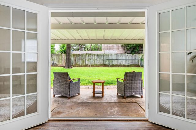 2604 Buffalo Drive, Arlington, TX 76013