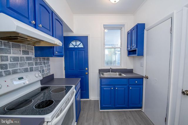 3276 CEDAR ST, Philadelphia, PA 19134