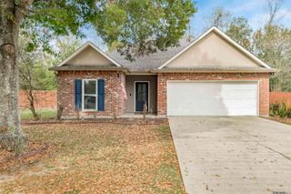 43420 N Great Oak Ct, Prairieville, LA 70769